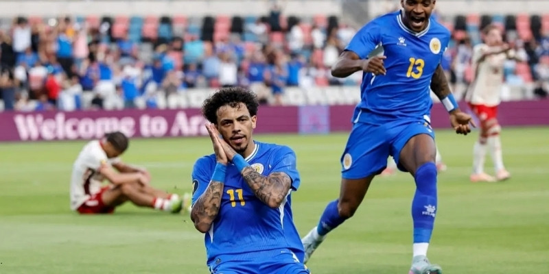ประเทศในแคริบเบียนฝันถึงฟุตบอลโลก ใกล้ความจริงขึ้นทุกที 1 Curacao รวมตัวผู้เล่นจากเนเธอร์แลนด์กว่า 24 คนในทีมชาติ